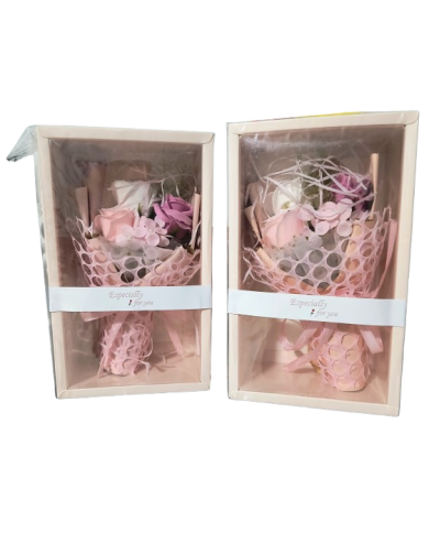 Aranjament cadou ESPECIALLY FOR YOU cu trandafiri din sapun