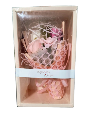 Aranjament cadou ESPECIALLY FOR YOU cu trandafiri din sapun